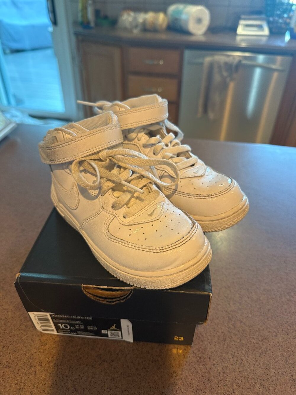Boys Jordan Sneakers size 10C
